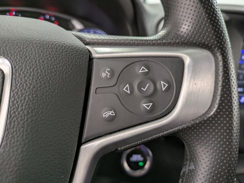 Used 2022 GMC Terrain SLE w/ Driver Convenience Package image 17