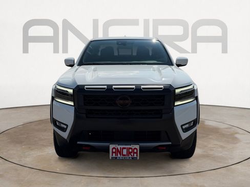 Used 2025 Nissan Frontier Pro-X image 6