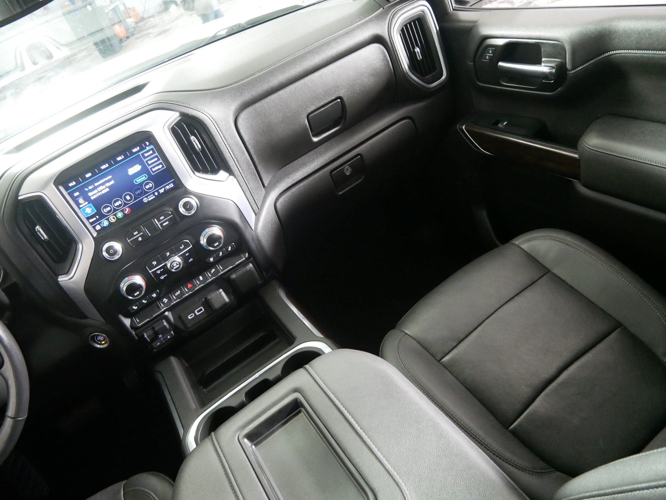 Used 2022 GMC Sierra 1500 SLT w/ SLT Premium Package AWD/4WD image 11