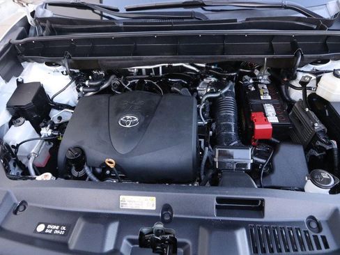 Used 2021 Toyota Highlander Platinum image 29