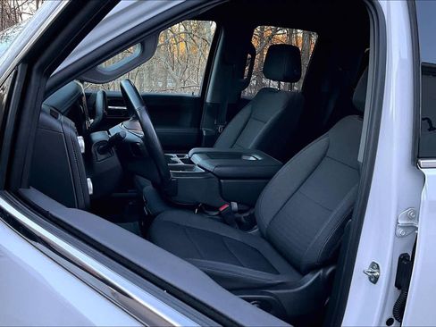 Used 2020 GMC Sierra 1500 SLE w/ SLE Value Package image 8