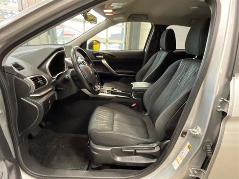 Used 2018 Mitsubishi Eclipse Cross SE image 10