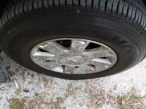 Used 2003 Lincoln Navigator Luxury image 14