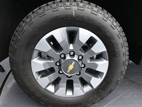 New 2026 Chevrolet Silverado 2500 LT w/ All Star Edition AWD/4WD image 17