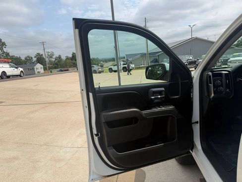 Used 2017 Chevrolet Silverado 1500 LT w/ All Star Edition AWD/4WD image 12