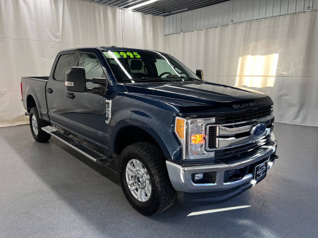 Used 2017 Ford F250 XLT w/ XLT Value Package AWD/4WD image 3