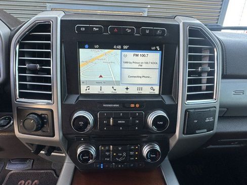 Used 2017 Ford F250 King Ranch w/ King Ranch Ultimate Package AWD/4WD image 19