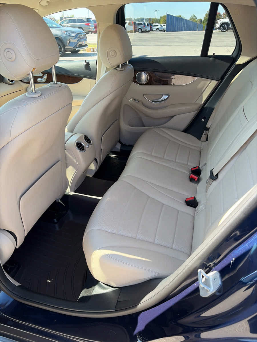 Used 2016 Mercedes-Benz GLC 300 4MATIC image 33