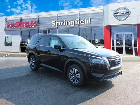 New 2025 Nissan Pathfinder SL w/ Cargo Package image 1