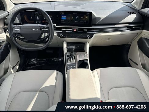 Certified 2026 Kia Sportage EX w/ EX Panorama Roof Package FWD image 11