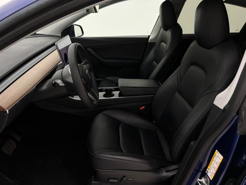 Used 2021 Tesla Model Y Long Range image 13