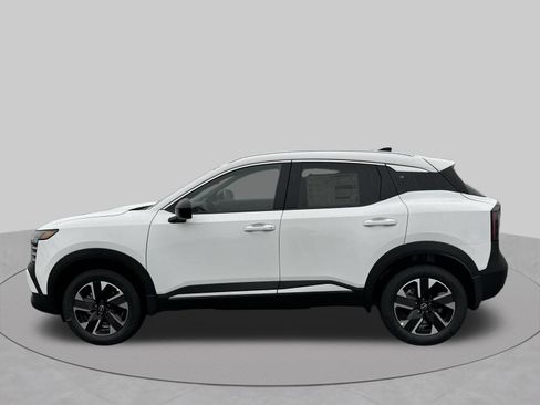 Certified 2026 Nissan Kicks SV w/ Cold Weather Package AWD/4WD image 31