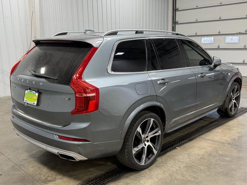 Used 2018 Volvo XC90 T6 Momentum w/ Convenience Package image 3