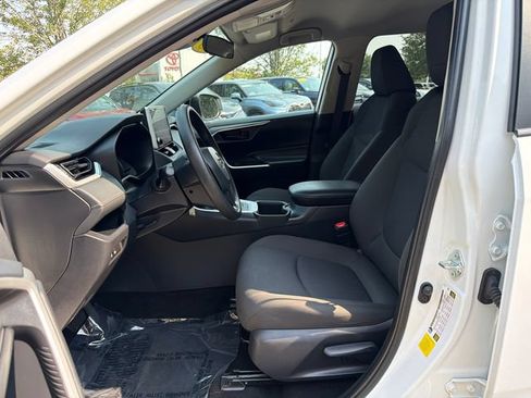 Certified 2025 Toyota RAV4 LE AWD/4WD image 28