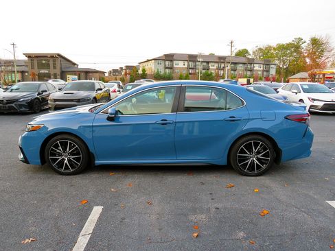 Used 2023 Toyota Camry SE w/ Convenience Package image 10