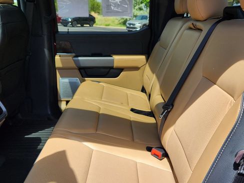 Used 2022 Ford F150 Lariat w/ Equipment Group 502A High AWD/4WD image 10