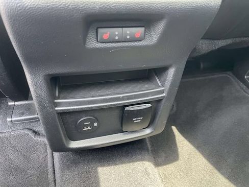 Used 2021 Ford Edge Titanium w/ Equipment Group 301A FWD image 12
