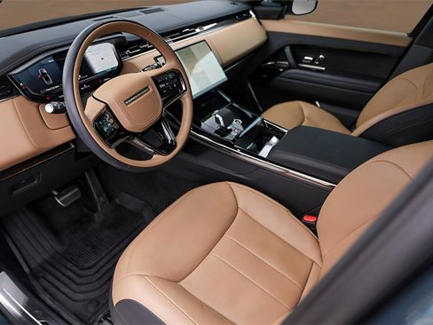 Used 2025 Land Rover Range Rover Sport Dynamic SE image 9