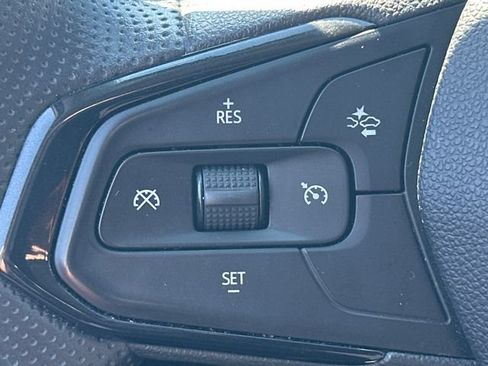 Used 2024 Chevrolet Trax LS w/ LS Convenience Package FWD image 16