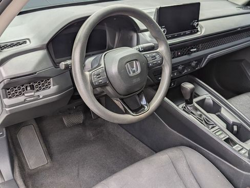 Used 2023 Honda Accord EX image 4
