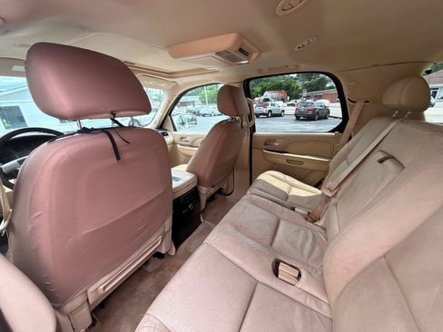 Used 2007 Cadillac Escalade AWD w/ Information Package image 25