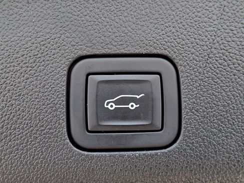 Used 2023 GMC Yukon Denali Ultimate AWD/4WD image 34