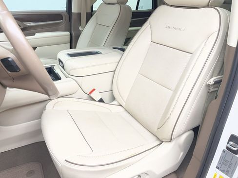 Certified 2021 GMC Yukon Denali image 11