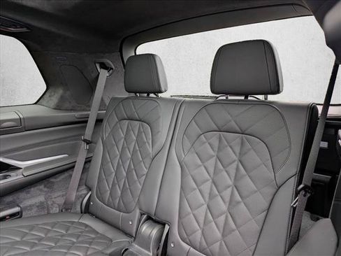 Used 2026 BMW X7 xDrive40i w/ Executive Package AWD/4WD image 18