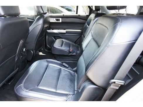 Used 2023 Ford Explorer Limited AWD/4WD image 13