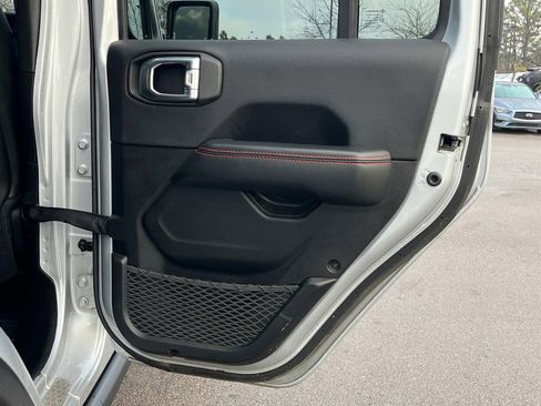 Used 2024 Jeep Wrangler Unlimited Rubicon image 26