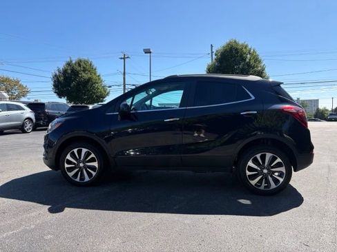 Used 2022 Buick Encore Preferred w/ Safety Package AWD/4WD image 2