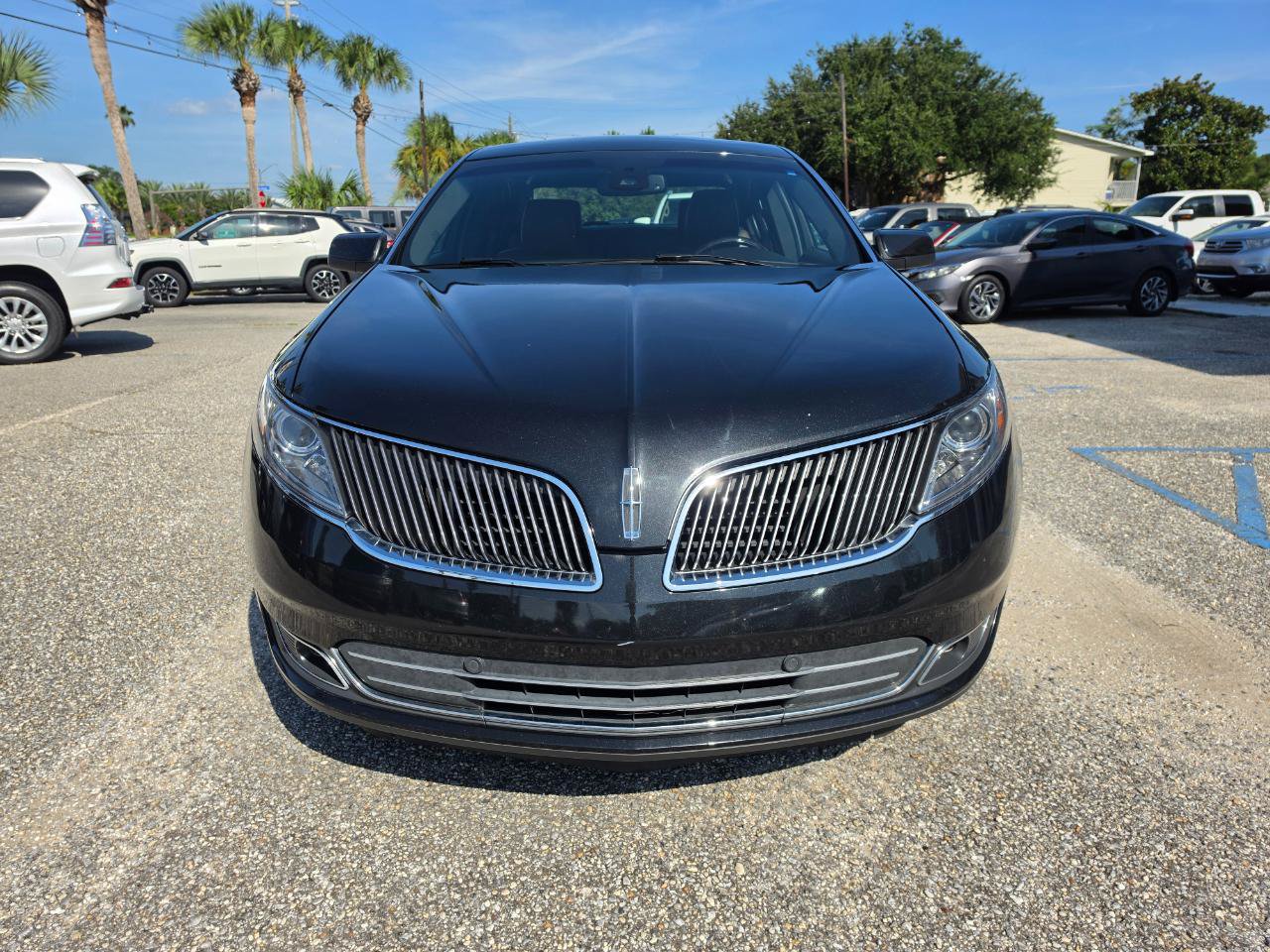 Used 2013 Lincoln MKS FWD image 8