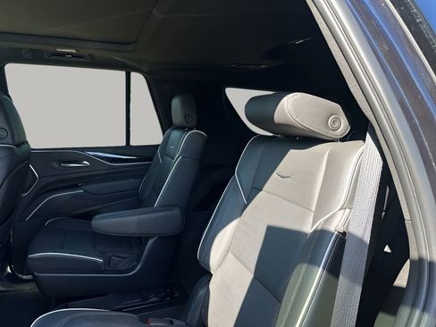 Used 2023 Cadillac Escalade Sport image 19