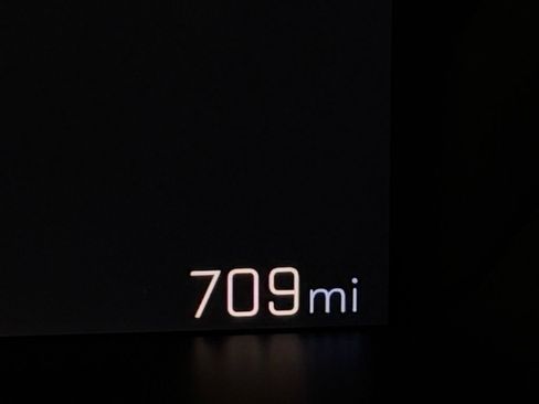 Used 2025 Chevrolet Colorado Z71 w/ Z71 Convenience Package 2 AWD/4WD image 16