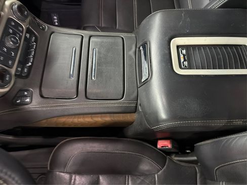 Used 2019 GMC Yukon XL Denali w/ Denali Ultimate Package RWD image 34