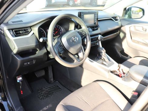 Used 2019 Toyota RAV4 LE w/ Carpet Mat Package AWD/4WD image 10