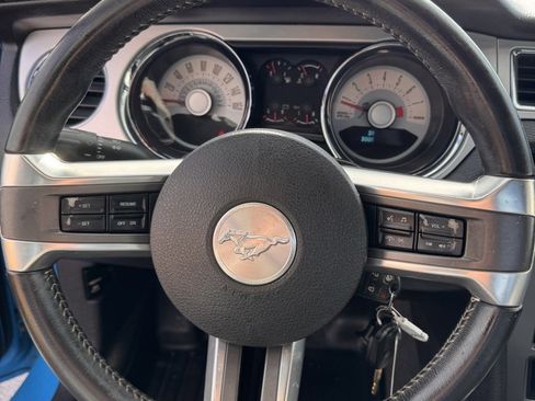 Used 2012 Ford Mustang Premium image 19