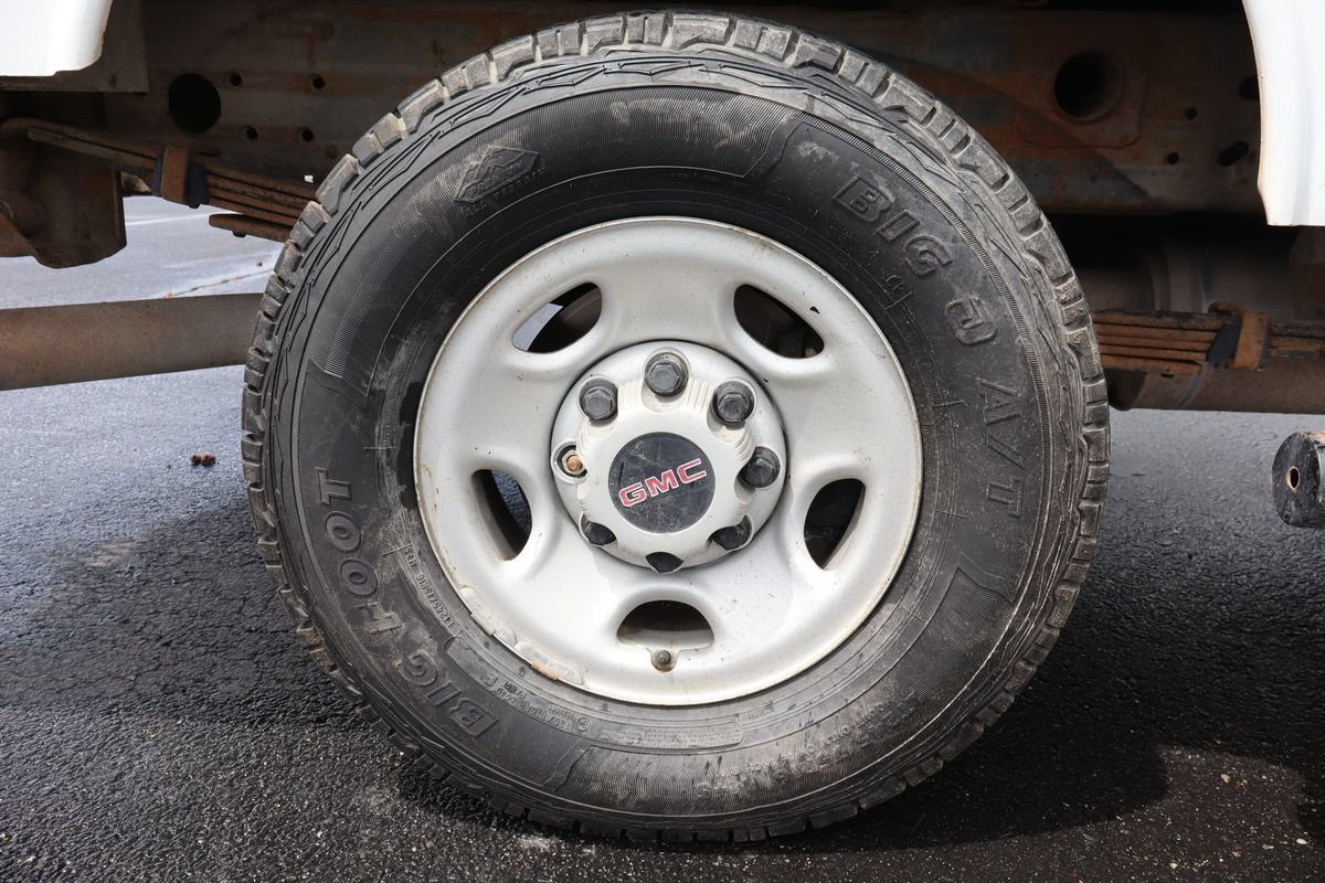 Used 2006 GMC Sierra 2500 W/T RWD image 38