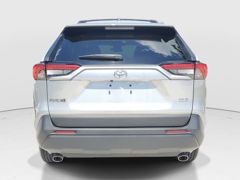 Certified 2025 Toyota RAV4 XLE FWD image 5