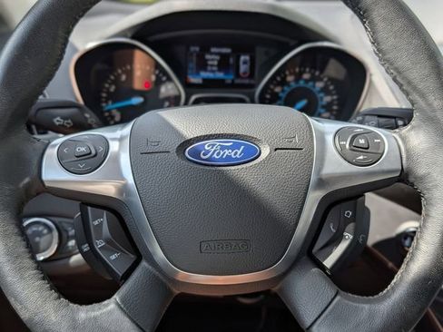 Used 2014 Ford Escape Titanium FWD image 22