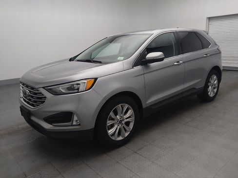Used 2021 Ford Edge Titanium AWD/4WD image 2