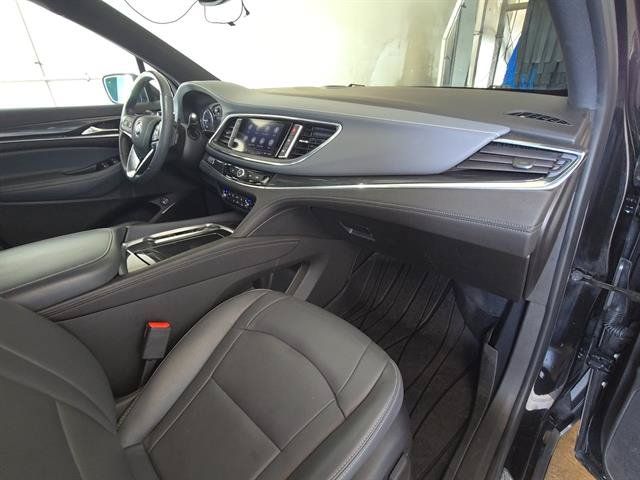 Used 2023 Buick Enclave Essence w/ Sport Touring Edition FWD image 14
