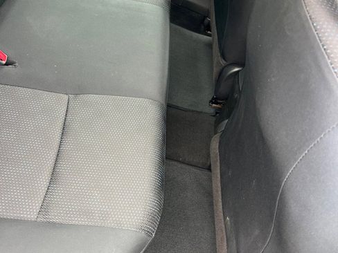 Used 2010 Toyota Corolla image 16