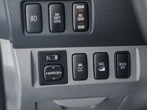 Used 2013 Toyota Tacoma 4x4 Access Cab V6 w/ TRD Off-Road Pkg image 44