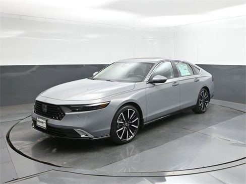 New 2025 Honda Accord Touring image 34