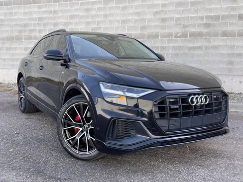 Used 2020 Audi Q8 Premium Plus w/ Premium Plus Package AWD/4WD image 2