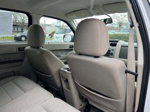 Used 2010 Ford Escape 2WD Hybrid image 27