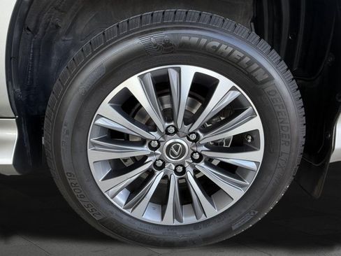 Certified 2020 Lexus GX 460 Luxury w/ Accessory Package AWD/4WD image 24
