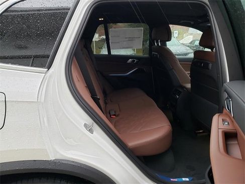 New 2026 BMW X5 xDrive50e image 15