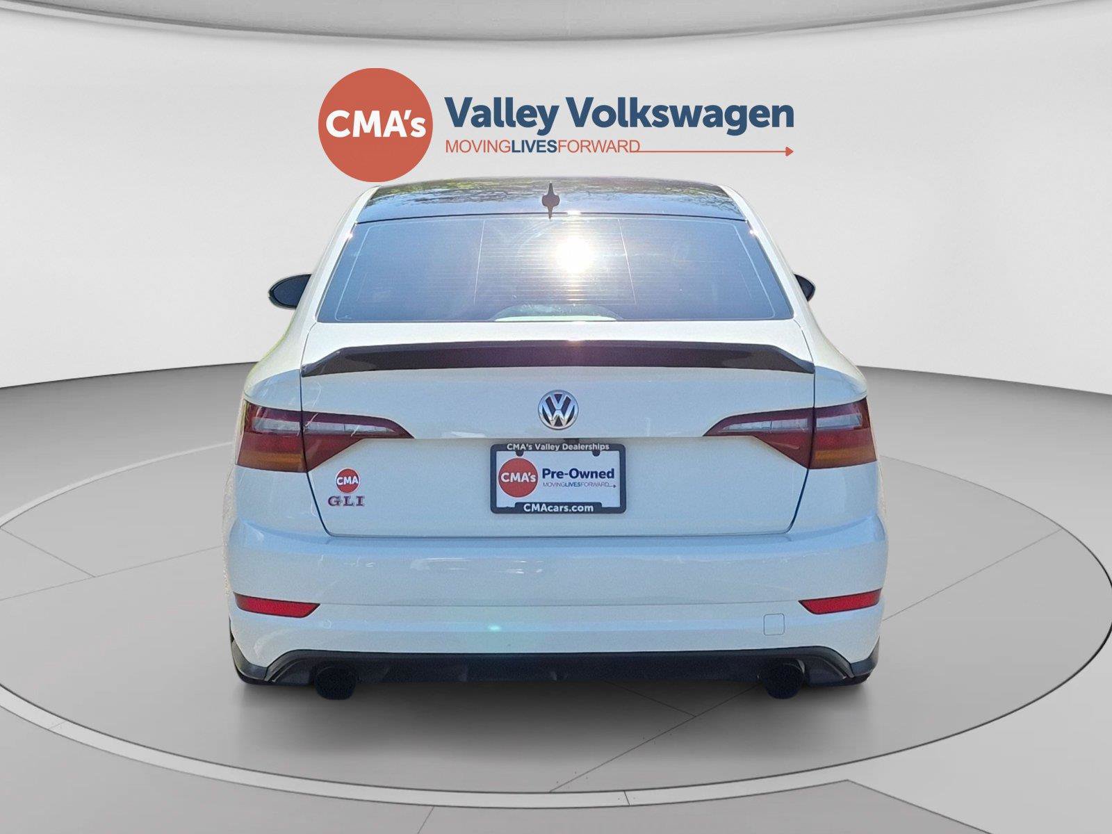 Used 2019 Volkswagen Jetta GLI FWD image 4